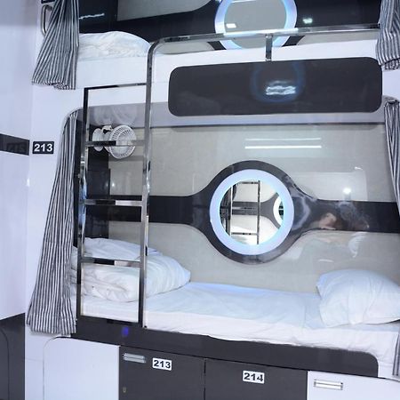 Ocean Dormitory Мумбай Екстериор снимка