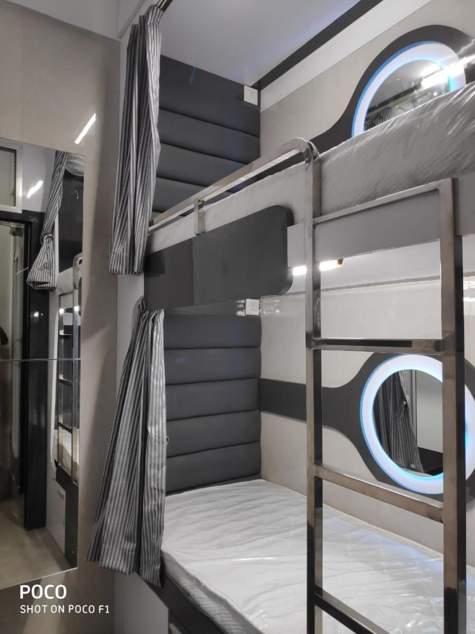 Ocean Dormitory Мумбай Екстериор снимка