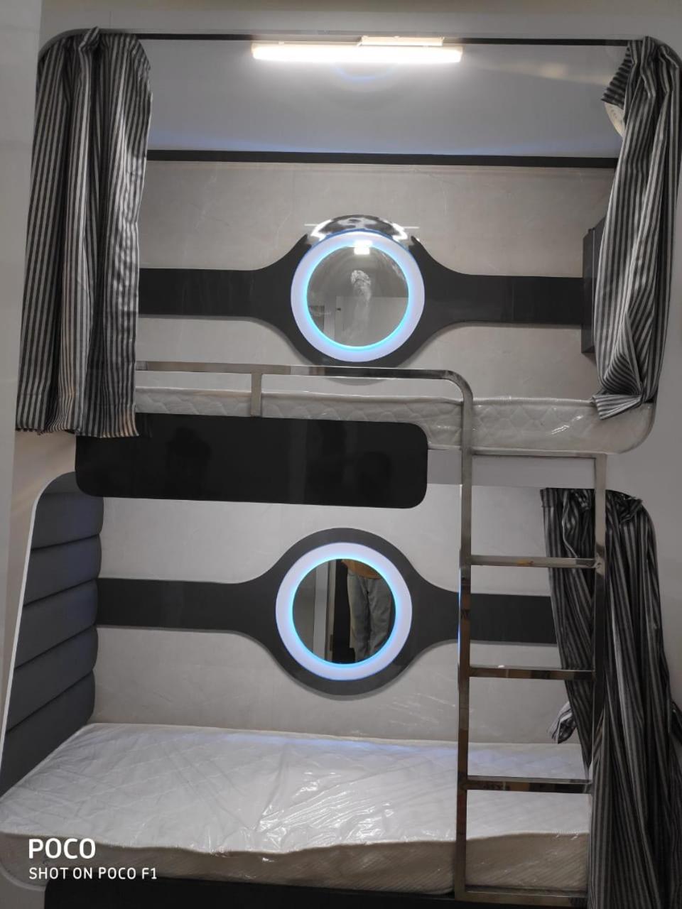 Ocean Dormitory Мумбай Екстериор снимка