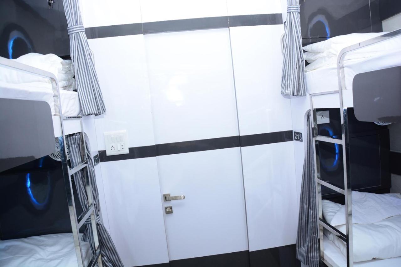 Ocean Dormitory Мумбай Екстериор снимка