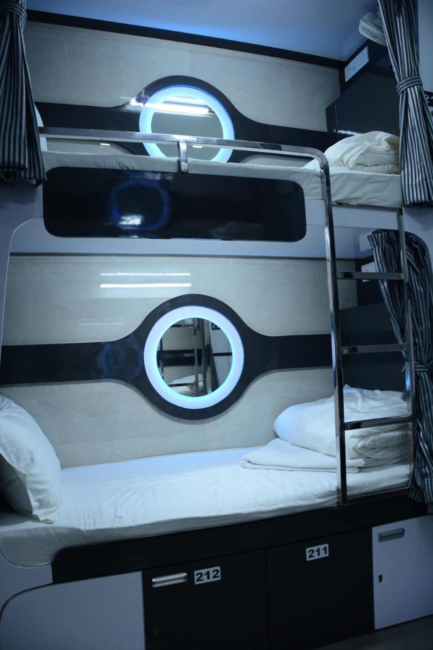 Ocean Dormitory Мумбай Екстериор снимка
