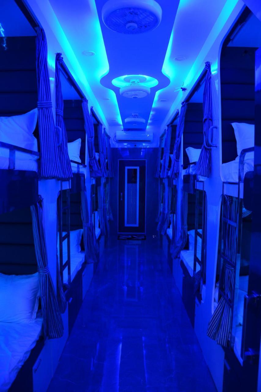 Ocean Dormitory Мумбай Екстериор снимка