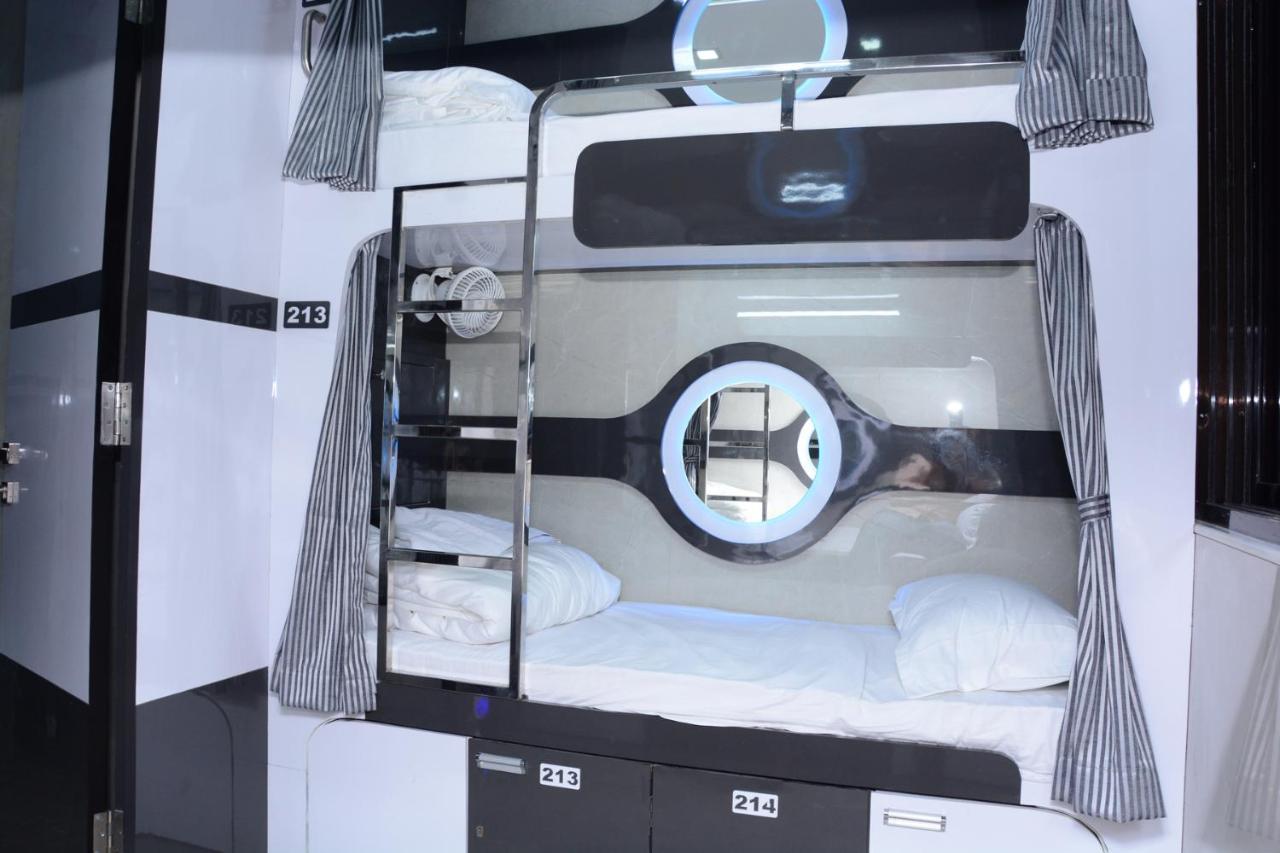 Ocean Dormitory Мумбай Екстериор снимка