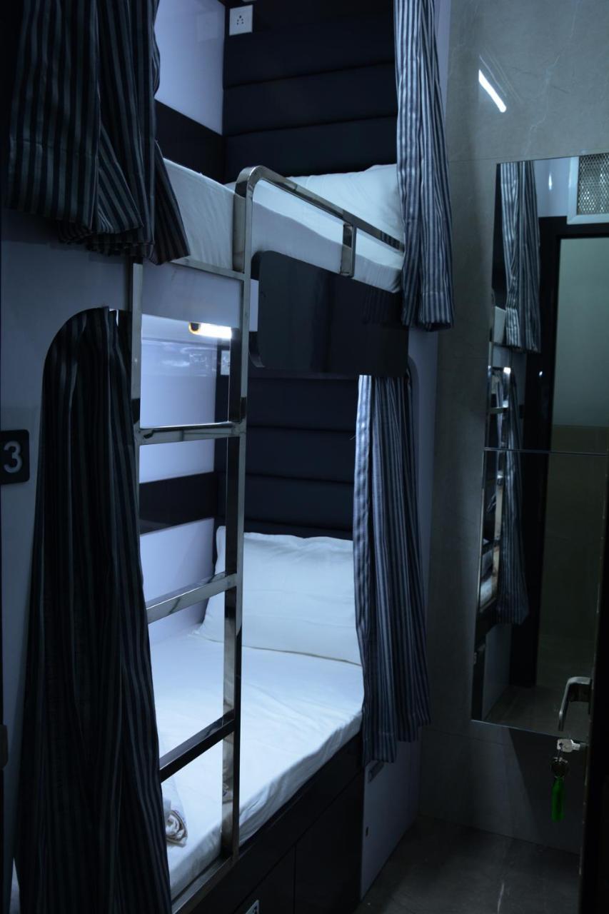 Ocean Dormitory Мумбай Екстериор снимка