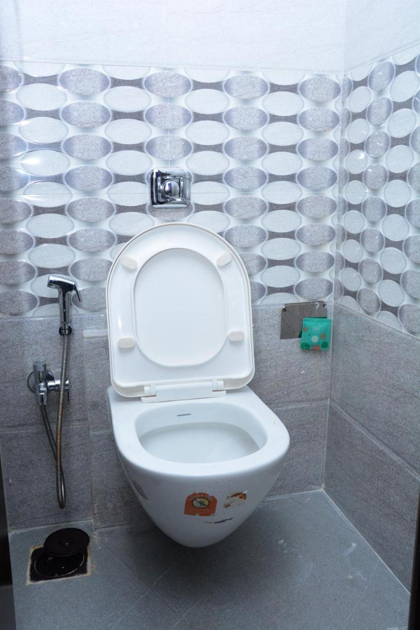 Ocean Dormitory Мумбай Екстериор снимка